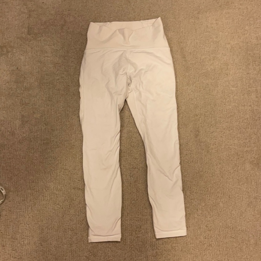 Lululemon 25” training paint.